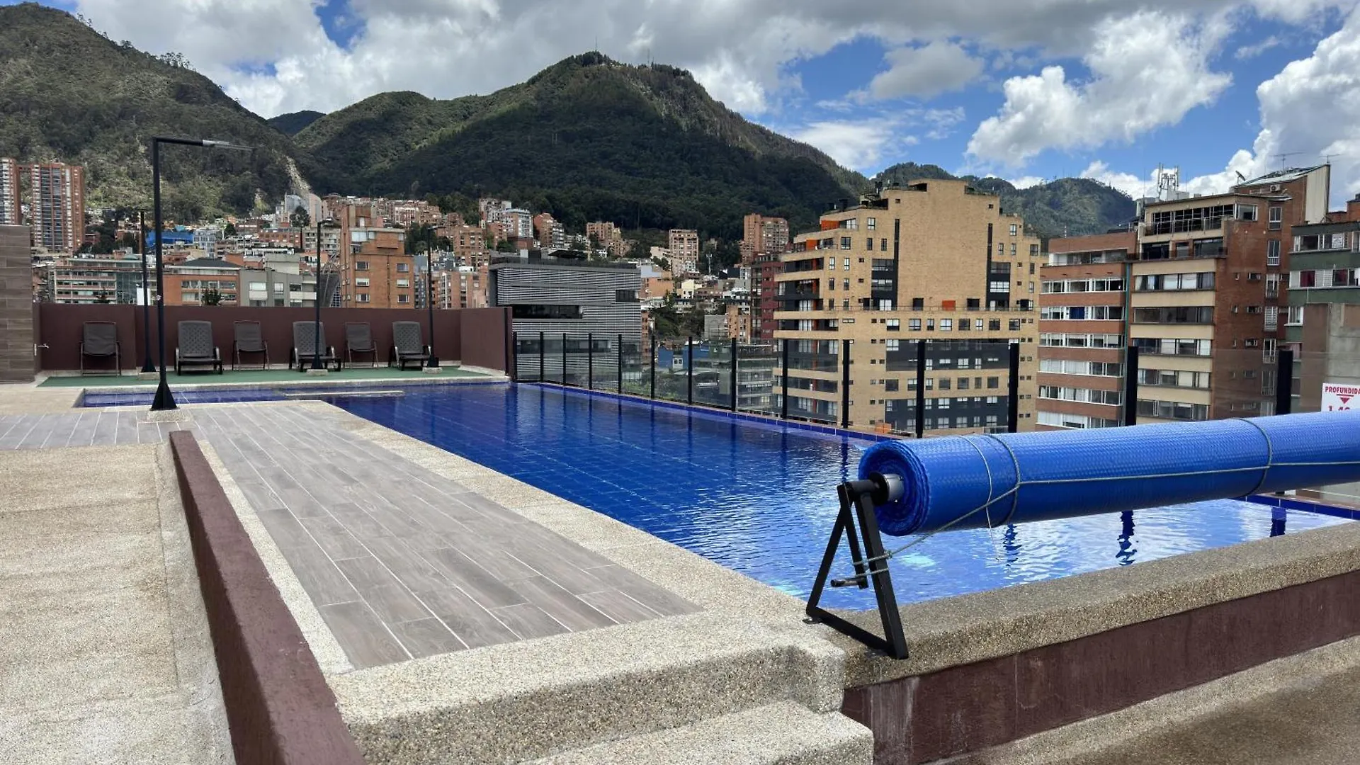 Moderno Apto En Chapinero, A Pasos Del Parque De Los Hippies Con Piscina, Gimnasio Y Zonas Comunes Bogota Colombia